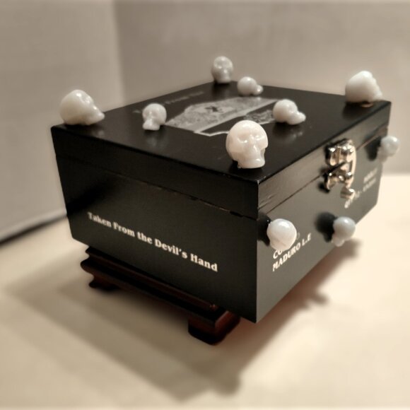 Suenos de Saundra Upcycled EXTREMELY RARE Esteban Cigar Box, Home Accent/Storage - Picture 3 of 12